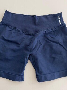 NWOT Dfyne Impact Shorts 4.5” Medium Deep Sea